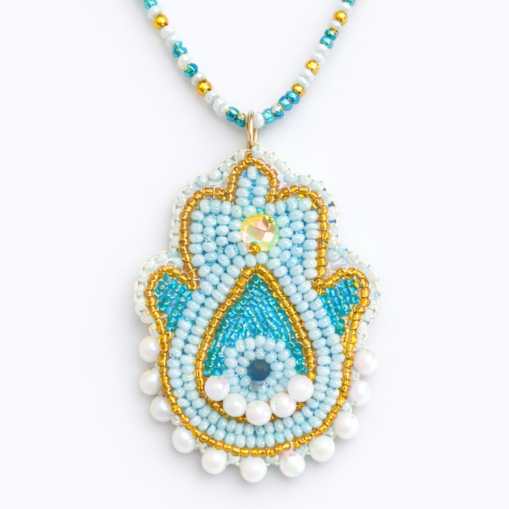 TEJIDO  Y BORDADO A MANO